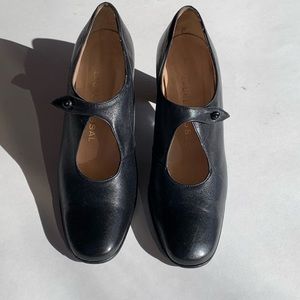 Laure Bassal Maryjane heels